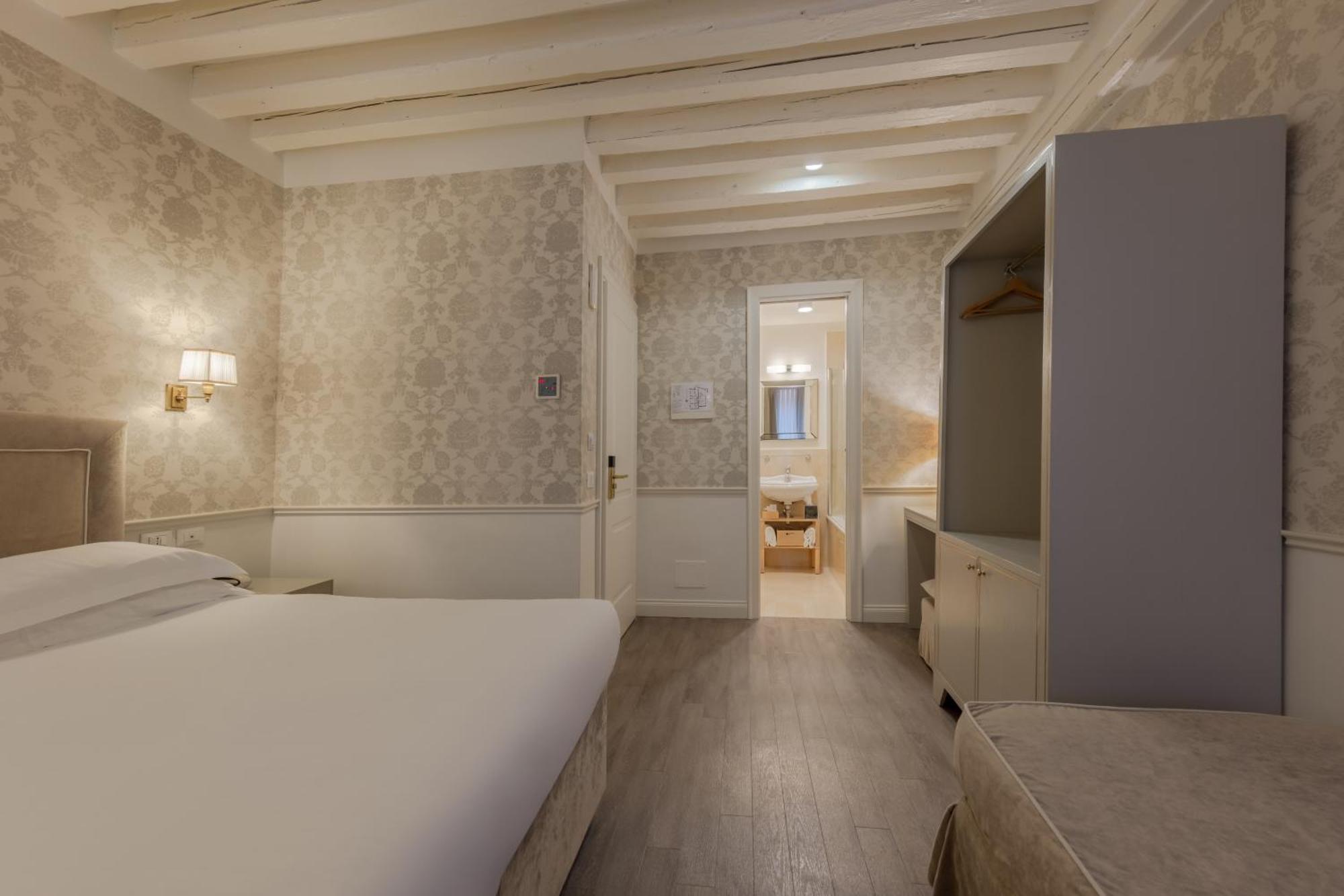 Dreibettzimmer